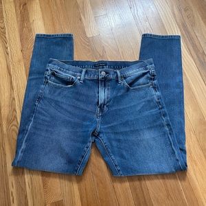 Lucky Brand 110 Slim Jeans